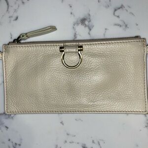 Sapahn | Evelyn Wristlet Wallet | Smoke Oil Leather